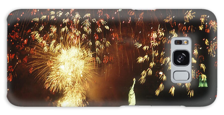 Fireworks Galaxy Case featuring the photograph 4th Of July by Wesley Bocxe