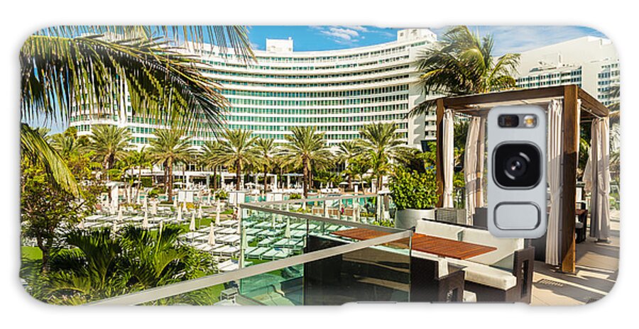 Architecture Galaxy S8 Case featuring the photograph Fontainebleau Hotel by Raul Rodriguez