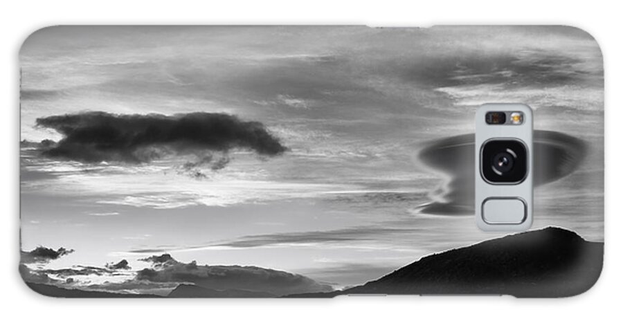 Lenticular Cloud Galaxy S8 Case featuring the photograph A Second Look by Ben Shields