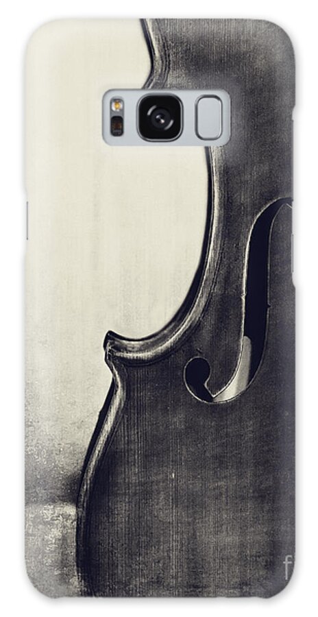 Violin Galaxy Case featuring the photograph An Old Violin in Black and White by Kadwell Enz