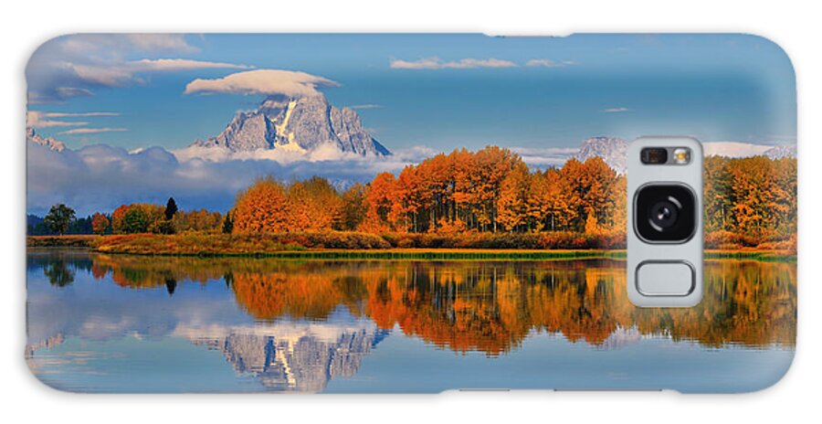 Oxbow Bend Galaxy Case featuring the photograph Autumn Foliage at the Oxbow by Greg Norrell