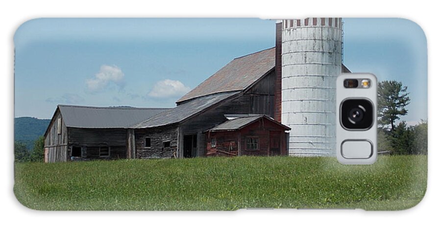 Vermont Galaxy Case featuring the photograph Barn and Silo in Vermont by Catherine Gagne
