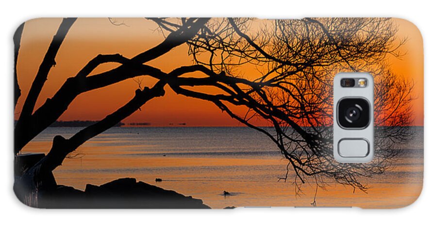 Colorful Quiet Sunrise Galaxy S8 Case featuring the photograph Colorful Quiet Sunrise on Lake Ontario in Toronto by Georgia Mizuleva