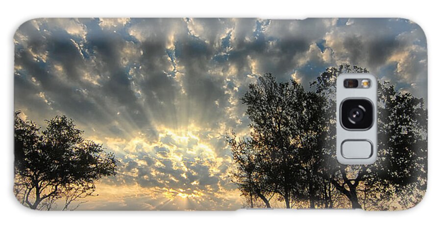 Clouds Galaxy S8 Case featuring the photograph Countryside Sunrise by Susan Moody