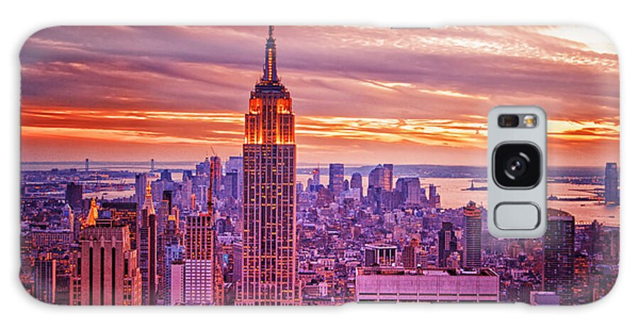 New York City Galaxy S8 Case featuring the photograph Evening in New York City by Sabine Jacobs