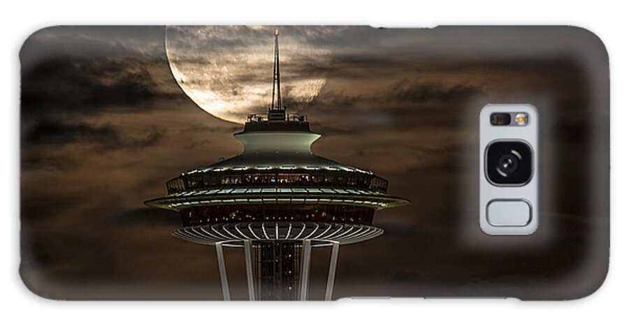 Full Moon Galaxy Case featuring the photograph Full Moon and Space Needle by Yoshiki Nakamura