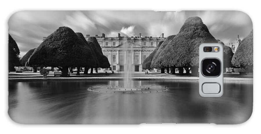 Hampton Court Palace Galaxy S8 Case featuring the photograph Hampton Court Palace by Maj Seda
