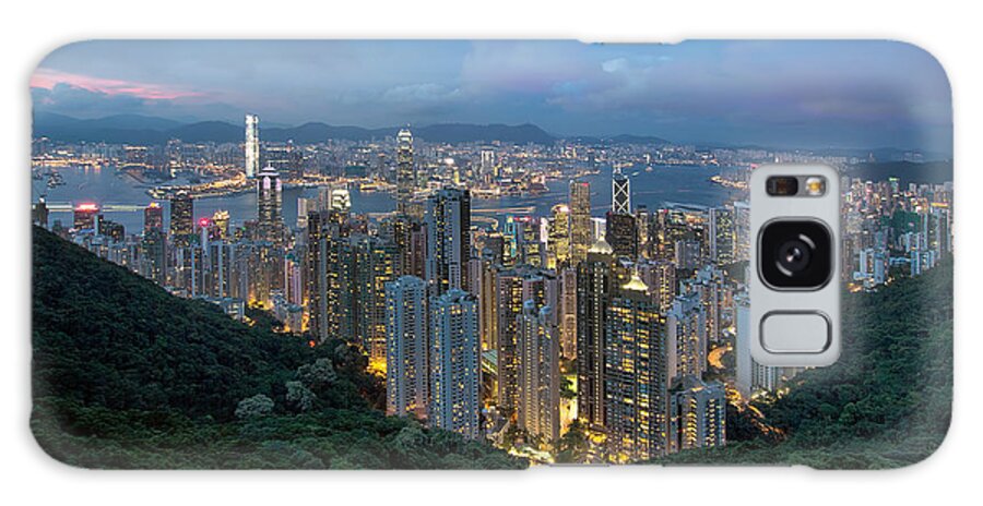 Victoria Peak Galaxy Case featuring the photograph Hong Kong from Sky Terrace 428 at Victoria Peak by David Gn