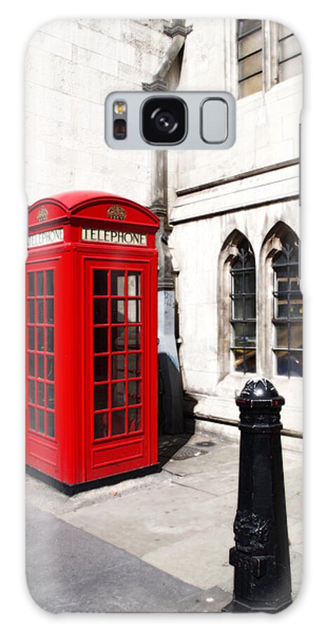 London Telephone Galaxy S8 Case featuring the photograph London Telephone Box by Sharon Popek