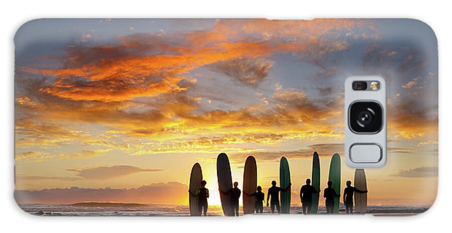 Water's Edge Galaxy Case featuring the photograph Longboard Sunrise by Turnervisual