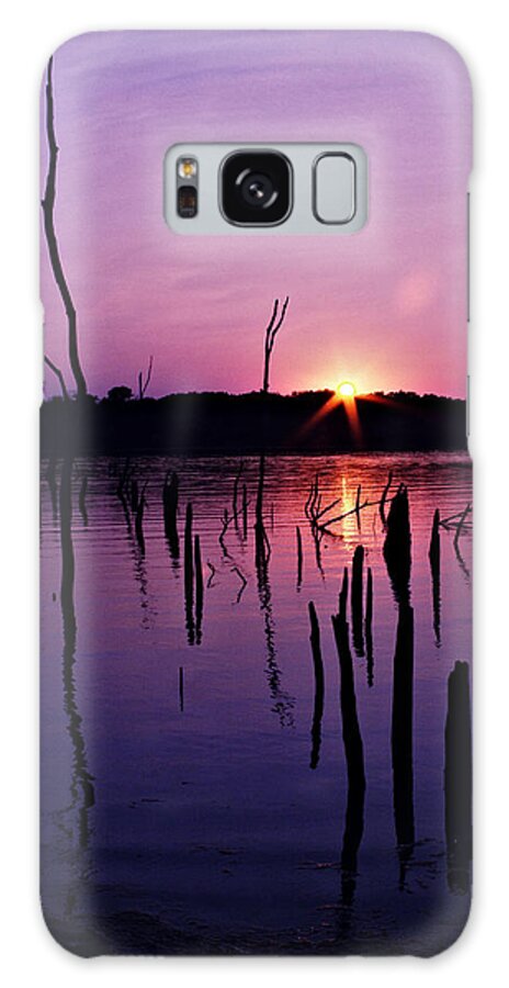 Waterscape Galaxy S8 Case featuring the photograph Longview Shore by Stephanie Hollingsworth