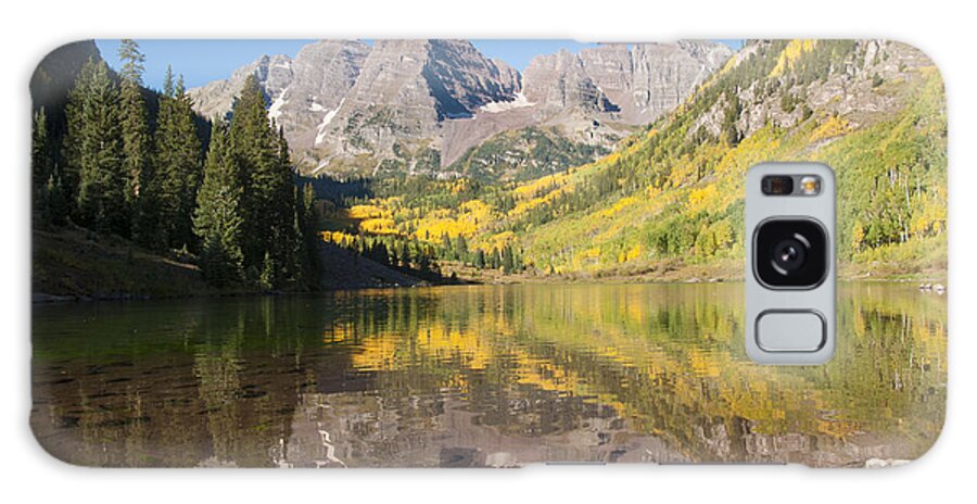 Alpine Galaxy S8 Case featuring the photograph Maroon Bells in Autumn by Juli Scalzi