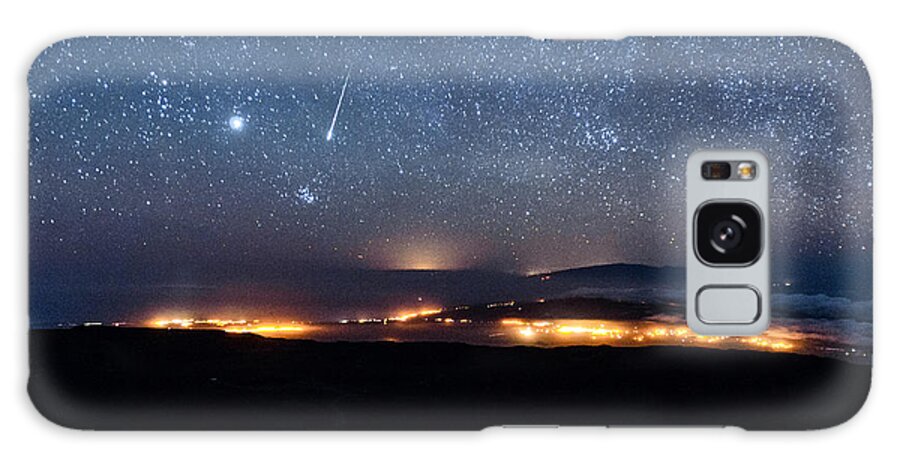 Big Island Galaxy Case featuring the photograph Meteor Over the Big Island by Jason Chu