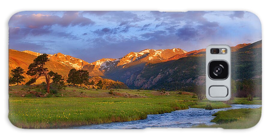 Sunrise Galaxy Case featuring the photograph Moraine Morning by Darren White