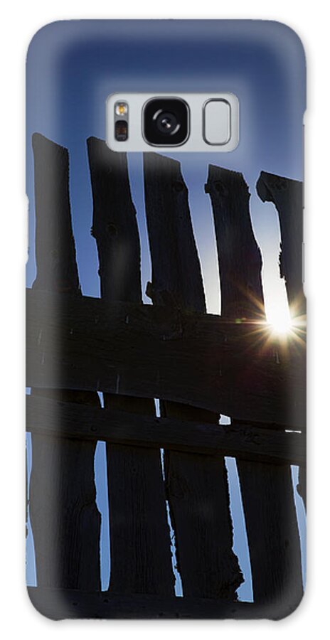 Country Galaxy Case featuring the photograph Morning Fence by Sylvia Thornton