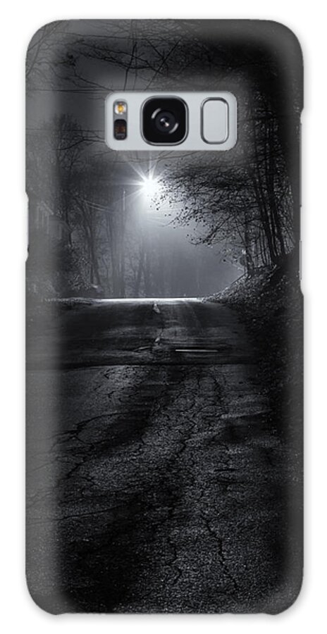 Brattleboro Vermont Galaxy S8 Case featuring the photograph Night Fog by Tom Singleton