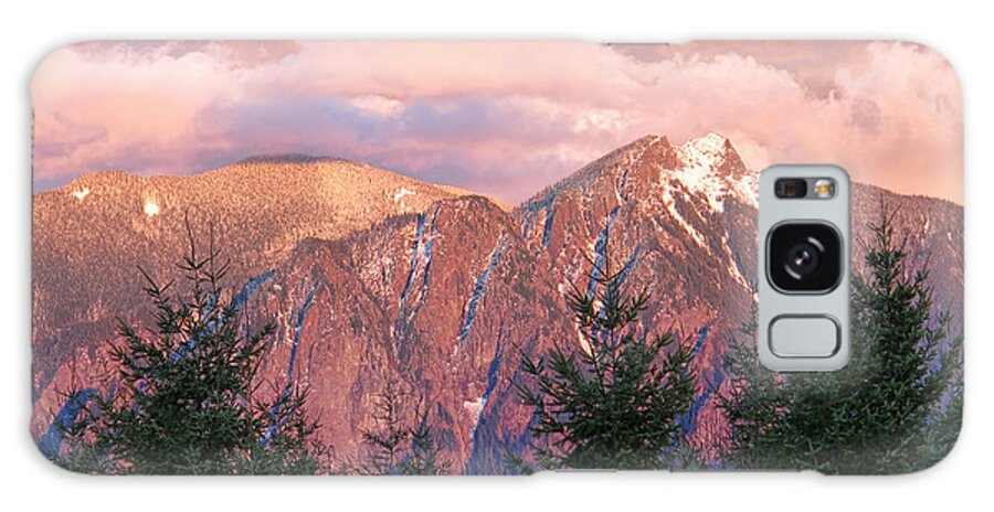 Mount Si Galaxy Case featuring the photograph North Bend Washington Sunset 2 by Helaine Cummins