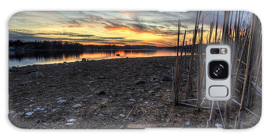 Sunset Galaxy Case featuring the photograph Ohio Winter Sunset on Guilford Lake by David Dufresne