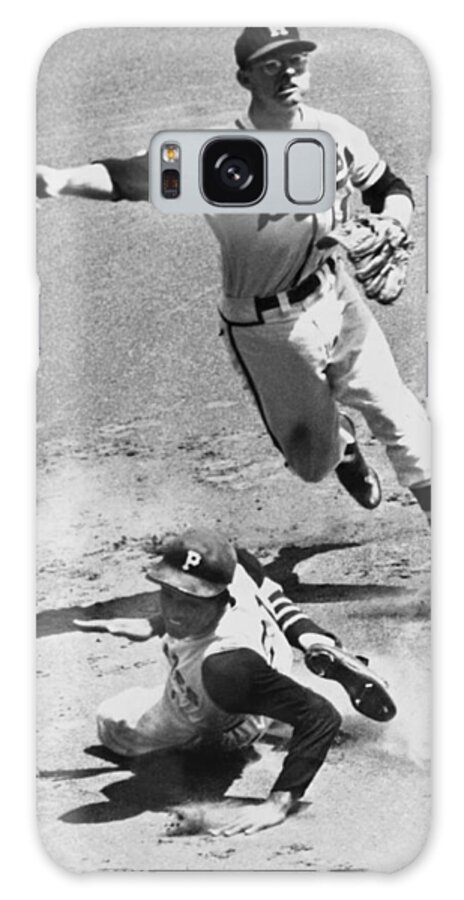 1950's Galaxy Case featuring the photograph Roberto Clemente Sliding by Underwood Archives