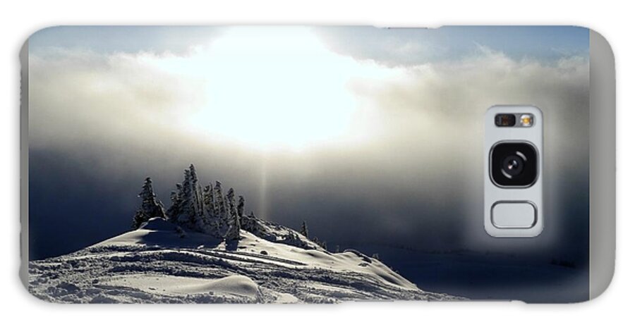 Snowcloud Galaxy S8 Case featuring the photograph Snowcloud Sunburst by Peter Mooyman