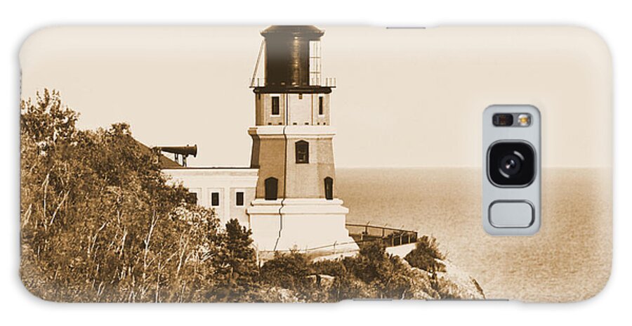 Split Rock Galaxy S8 Case featuring the photograph Split Rock Lighthouse by Kristin Elmquist