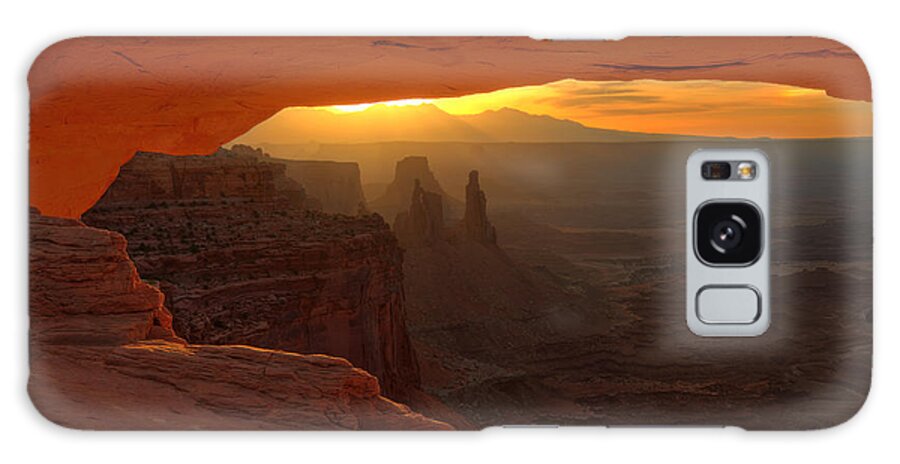 Nature Galaxy S8 Case featuring the photograph Sunrise at Mesa Arch 2 by Alan Ley