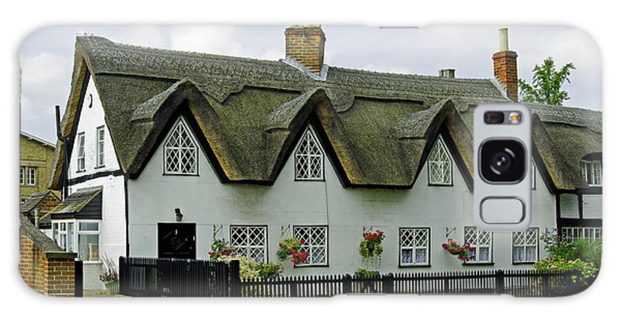 Britain Galaxy Case featuring the photograph Thatched Cottages In Repton by Rod Johnson