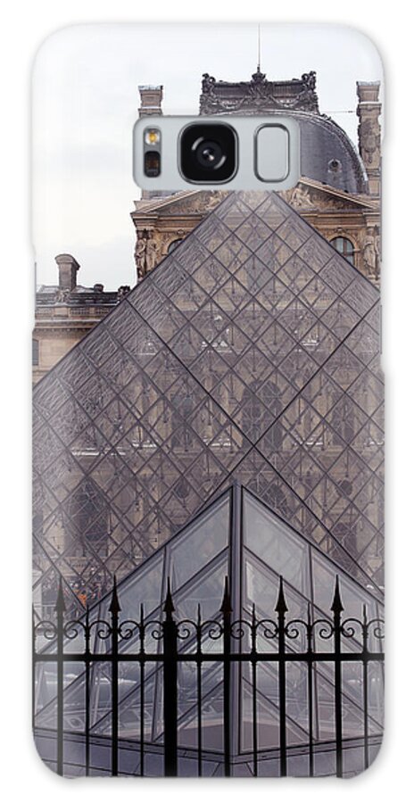 Louvre Galaxy S8 Case featuring the photograph The Louvre by Samantha Delory