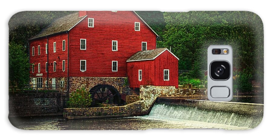 Clinton Galaxy Case featuring the photograph The Old Red Mill by Debra Fedchin