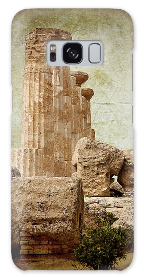 Temple Galaxy Case featuring the photograph The temple of Heracles by RicardMN Photography