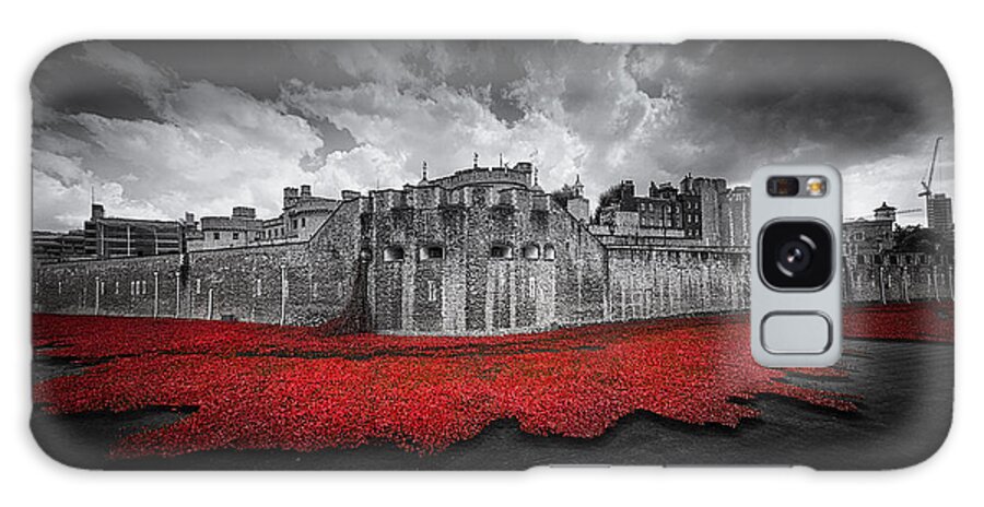 London Galaxy Case featuring the photograph Tower of London Remembers by Ian Hufton
