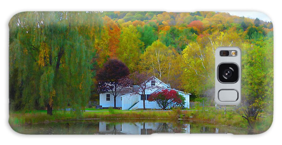 Horizon Image Galaxy Case featuring the photograph Vermont House in Full Autumn by Joan Reese