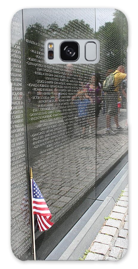 U.s. Flag Galaxy Case featuring the photograph Vietnam Memorial 3 by Jim Gillen