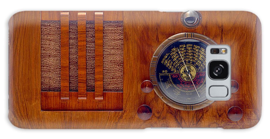 Radio Galaxy Case featuring the photograph Vintage Radio by Olivier Le Queinec