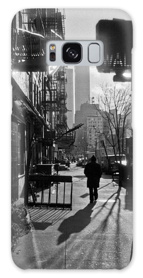 Manhattan Galaxy Case featuring the photograph Walk Manhattan 1980s by Gary Eason