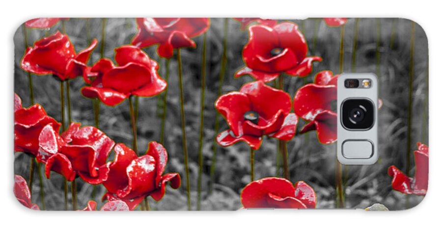 Tower Of London Blood Swept Lands And Seas Of Red Ceramic Poppy Display. Galaxy Case featuring the photograph We will remember them by S J Bryant