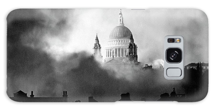 St Paul's Cathedral Galaxy Case featuring the photograph Wwii Air Raid Fire by Us Army/science Photo Library