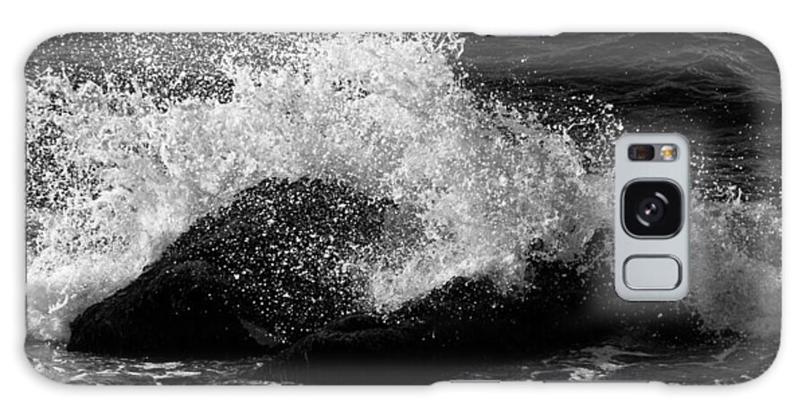 Wave Galaxy S8 Case featuring the photograph Making Waves by Nancy De Flon