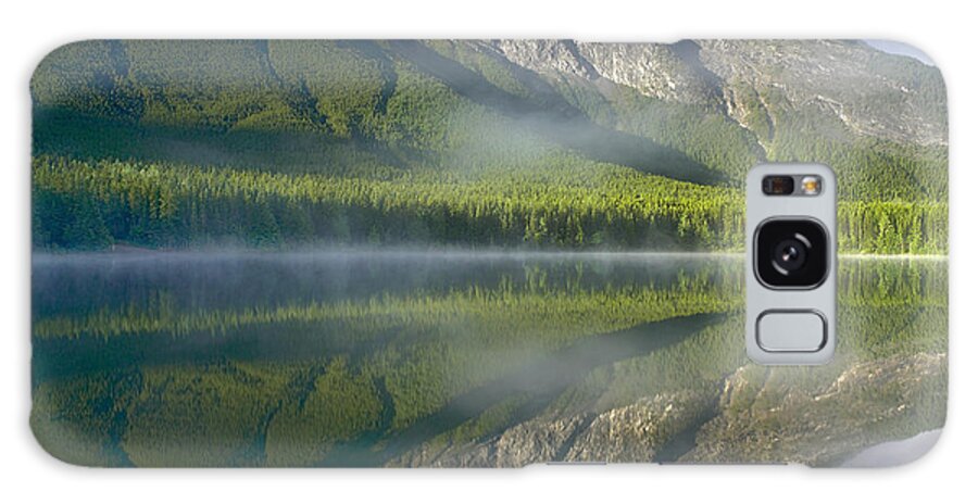 00175310 Galaxy Case featuring the photograph The Wedge Overlooking Wedge Pond by Tim Fitzharris