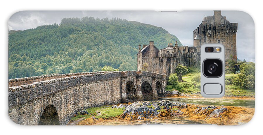 Eilean Donan Castle Galaxy Case featuring the photograph Eilean Donan Castle #3 by Ray Devlin