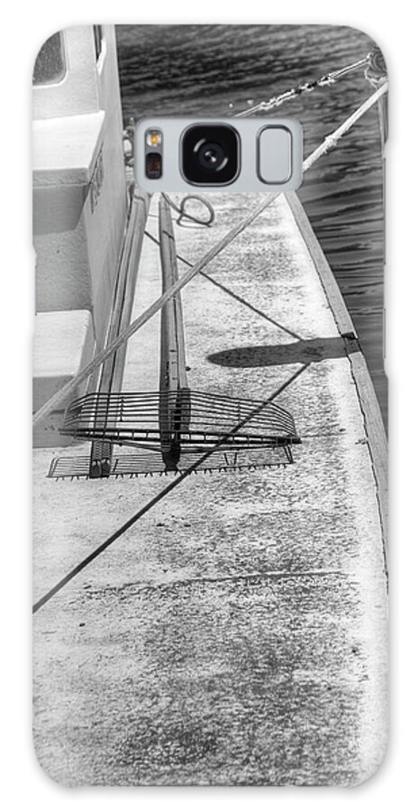 Clamming Boat Galaxy S8 Case featuring the photograph Skiff #1 by Steve Gravano