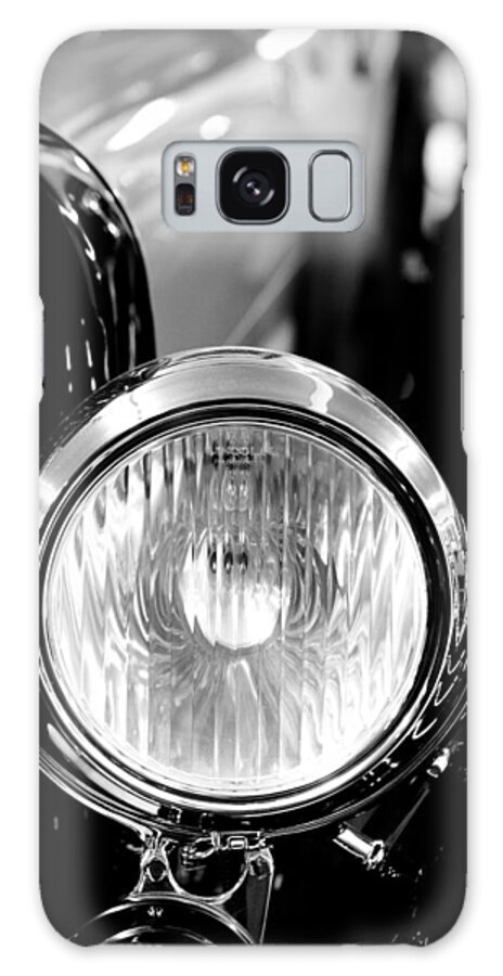 1925 Lincoln Galaxy S8 Case featuring the photograph 1925 Lincoln Town Car Headlight by Sebastian Musial