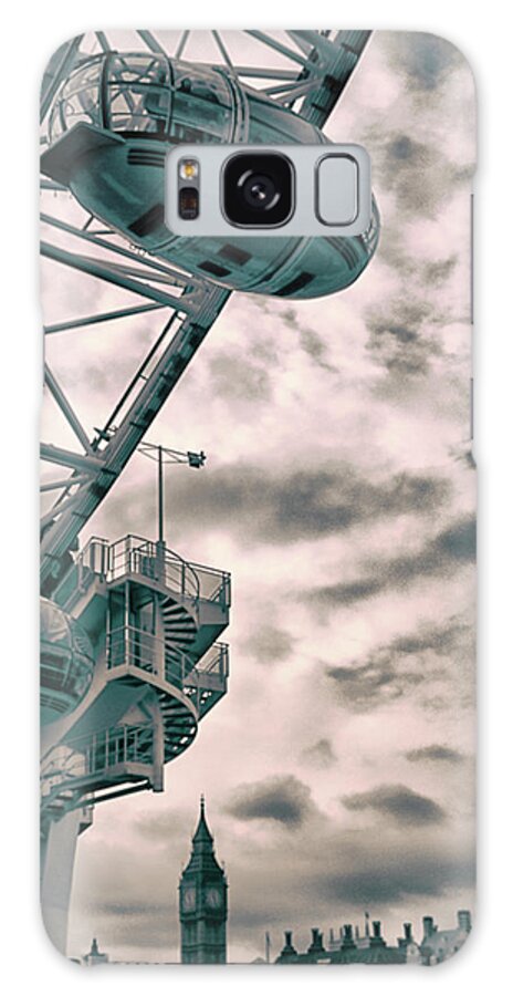 London Galaxy Case featuring the photograph The London Eye #2 by Martin Newman