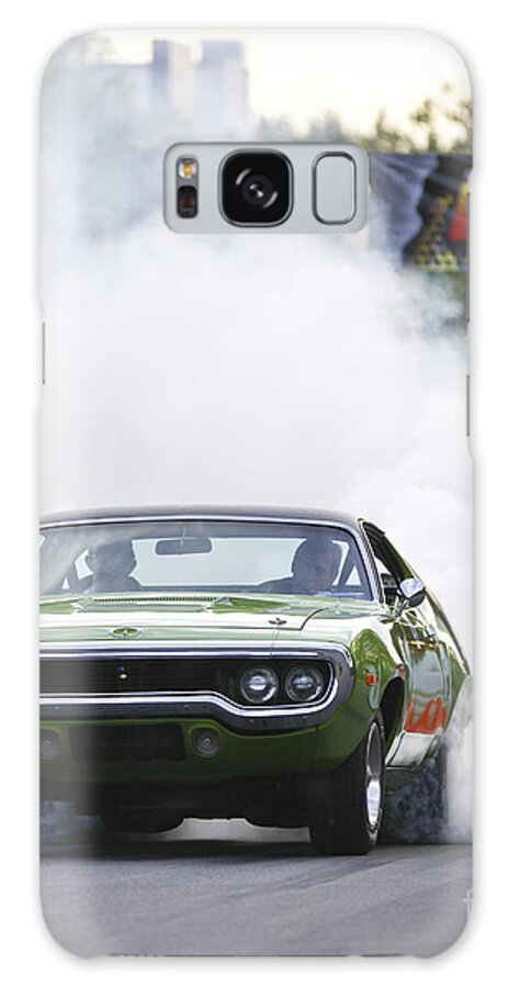 Tires Galaxy Case featuring the photograph '72 Roadrunner burn out #72 by Richard Lynch