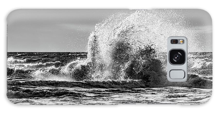 Lake Erie Galaxy Case featuring the photograph Lake Erie Waves #9 by Dave Niedbala