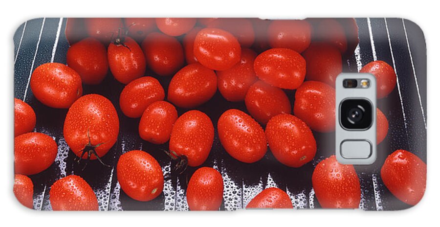 Photo Decor Galaxy Case featuring the photograph A Bag of Tomatoes by Steven Huszar