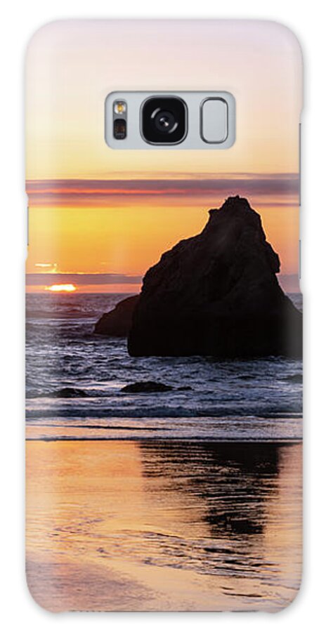 Beach Galaxy S8 Case featuring the photograph Bandon Glows by Steven Clark