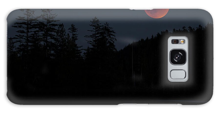 Moon Galaxy Case featuring the photograph Blood Moon At Fairy Lake by Randy Hall