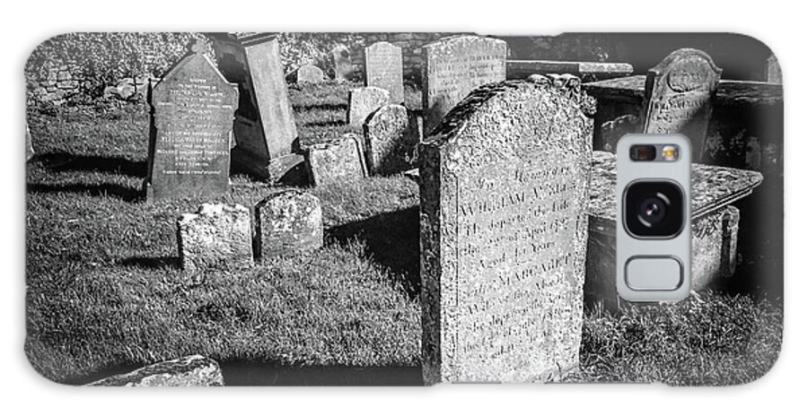 Grave Galaxy Case featuring the photograph Broadway Churchyard by Ross Henton