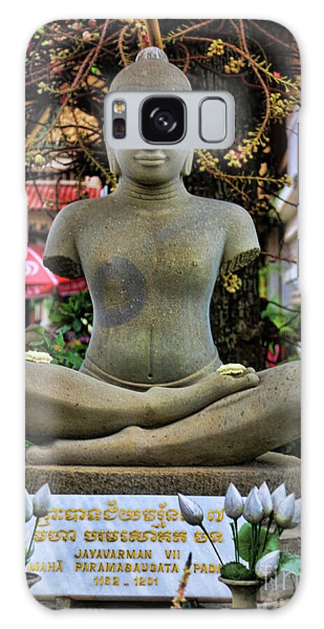 Kings Palace Galaxy Case featuring the photograph Buddha Cambodia by Chuck Kuhn